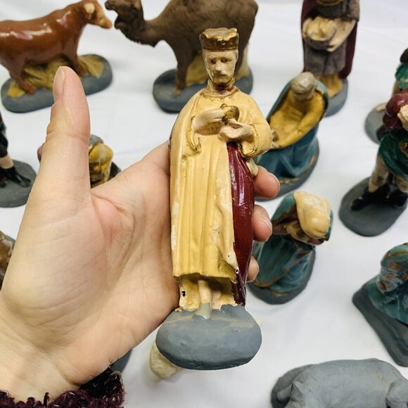 Vintage Christmas Nativity Set Figures Hand Painted Lot Of 18 - Picture 11 of 16